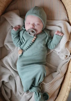 Baby Bonnet gerippt roman green
