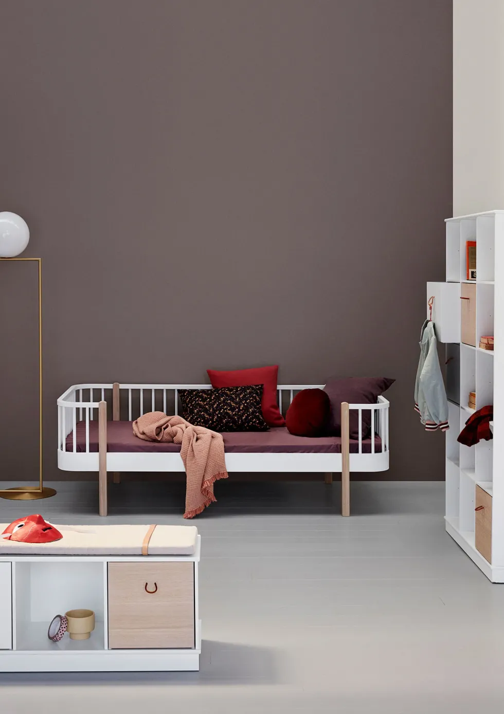 Bettsofa 'Wood Original' weiß / Eiche 200 x 90 cm