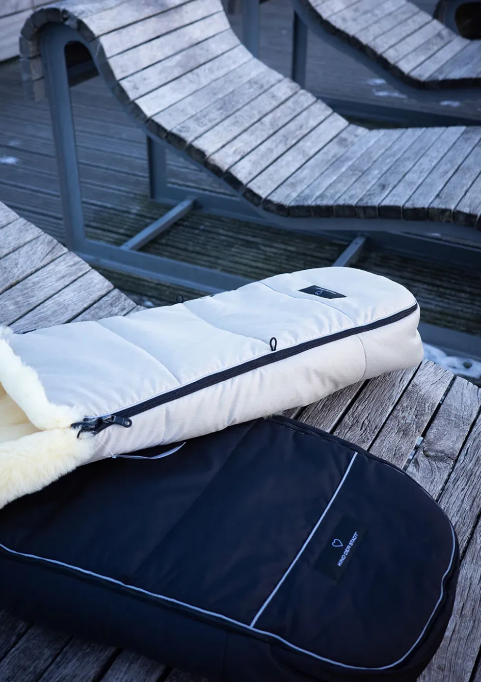 Premium Lammfell-Fußsack midnight black