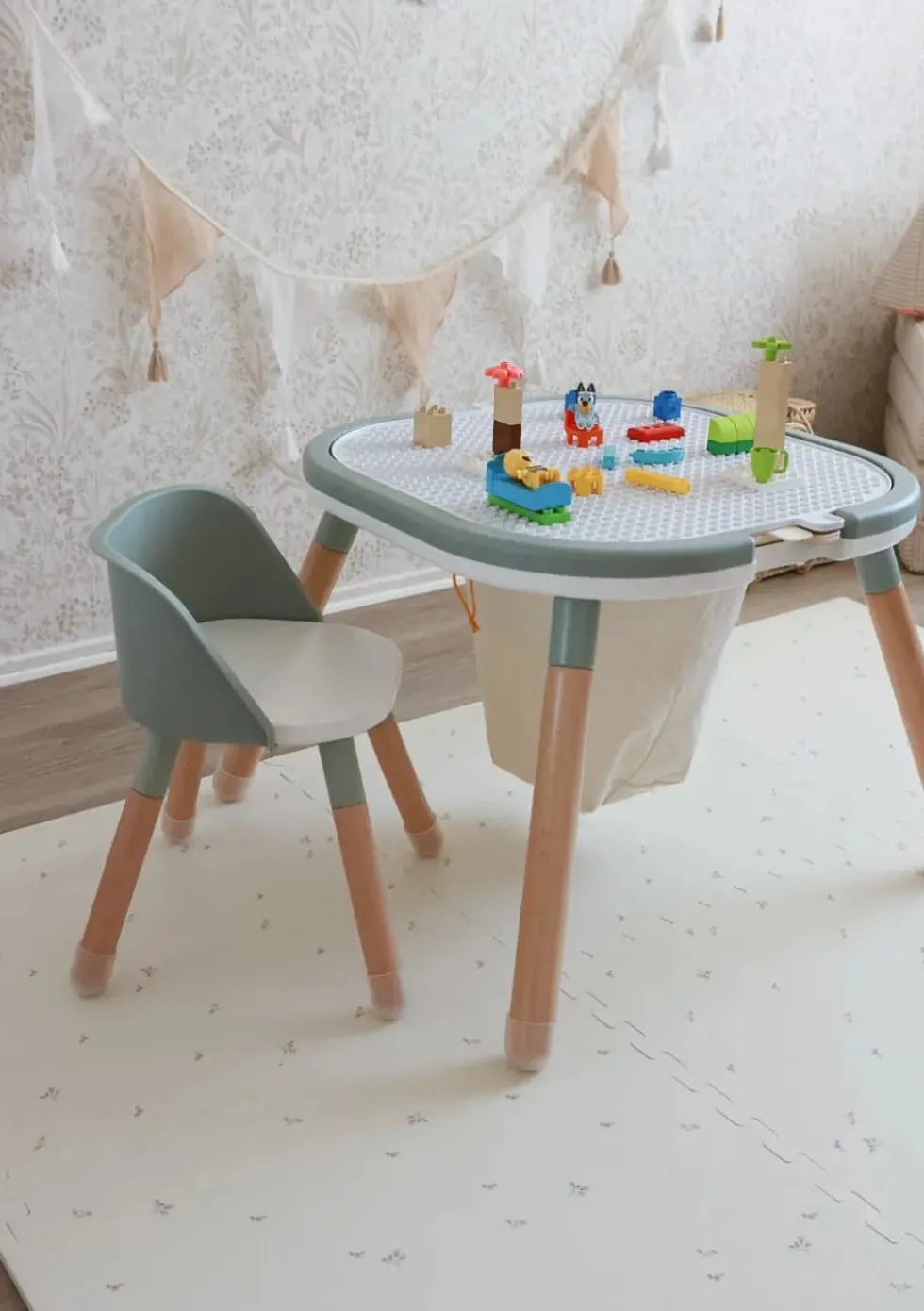 Spieltisch & Stühle Set Pastell Grün