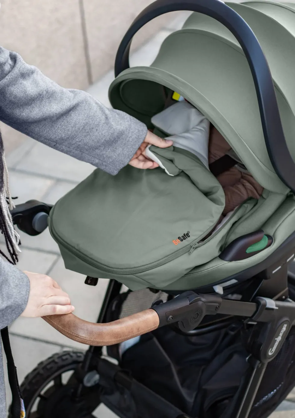 Wind & Weather Cover für Babyschale 'Go Beyond' Meadow Green