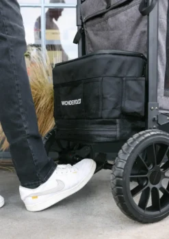 W6 Luxe Pro Kinderwagen 6-Sitzer Jet Black